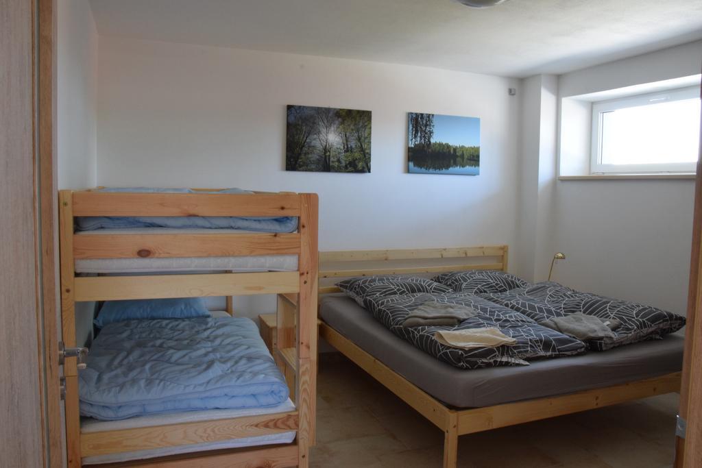 Apartamento Penzion Na Samotách Jindřichův Hradec Exterior foto
