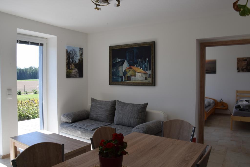 Apartamento Penzion Na Samotách Jindřichův Hradec Exterior foto