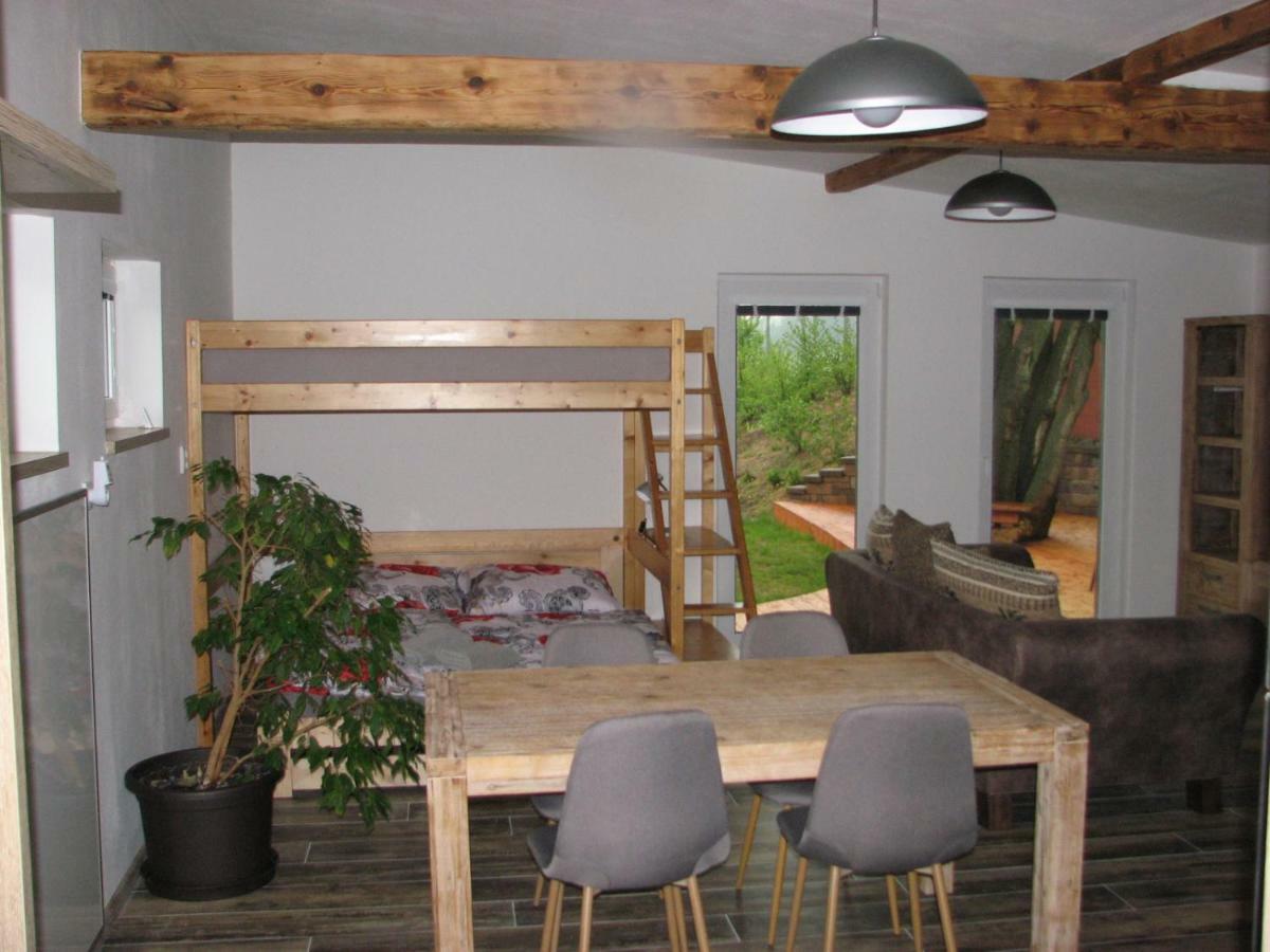 Apartamento Penzion Na Samotách Jindřichův Hradec Exterior foto